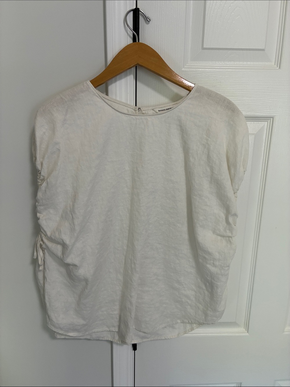Banana Republic Cream Linen Short-Sleeve Pullover Top